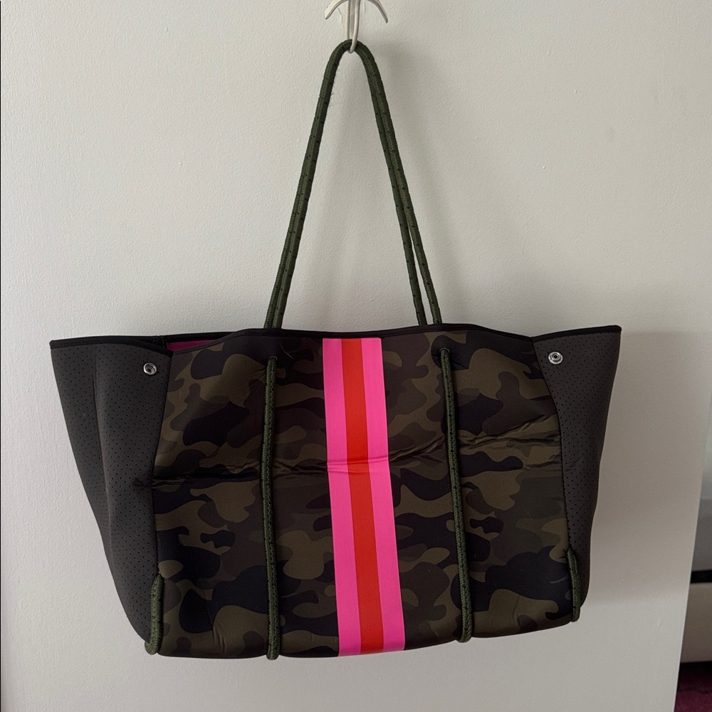 HAUTE SHORE Camouflage Tote with Pink Stripes
